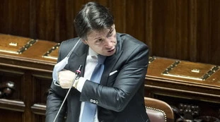 Matteo Salvini contro Conte: "Emendamento Lega bocciato, con una mano ci invita e con l'altra massacra gli imprenditori"