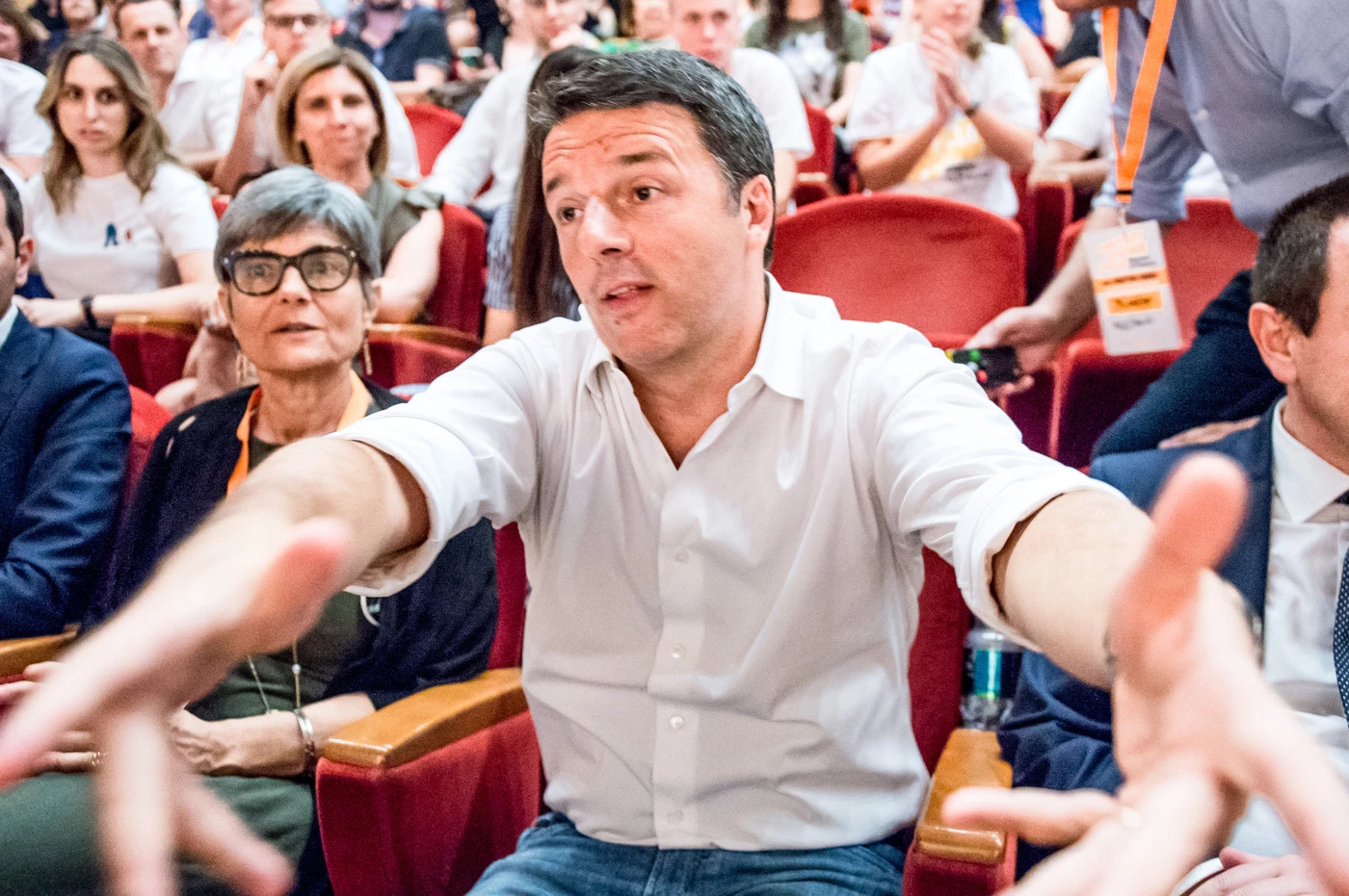 Matteo Renzi, appello disperato al M5s contro Matteo Salvini: "O così, o perdete la faccia"