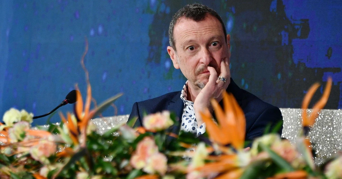 Sanremo, "o tutti compatti o ci rivediamo nel 2022". Amadeus in pressing sulla Rai: "Io so come si fa uno show"
