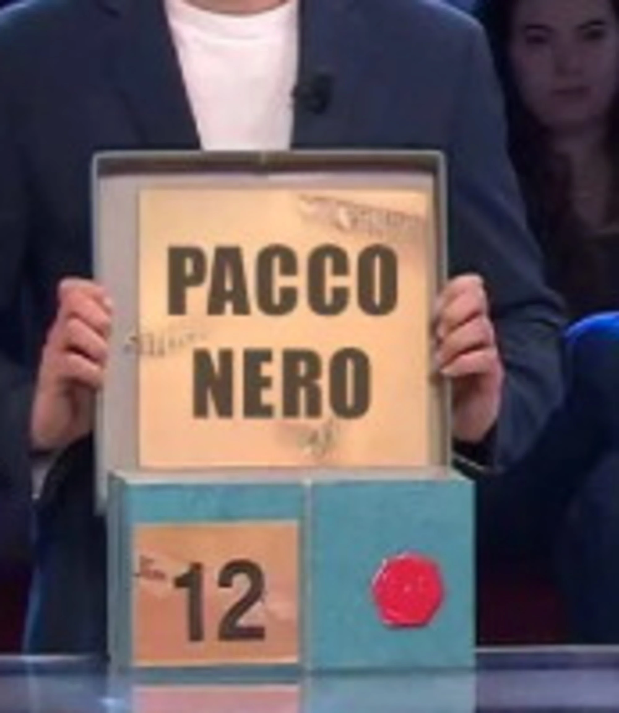 Affari Tuoi, ecco il pacco nero: ribaltone su Rai 1