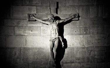 Politicamente corretto, giù le mani da Cristo