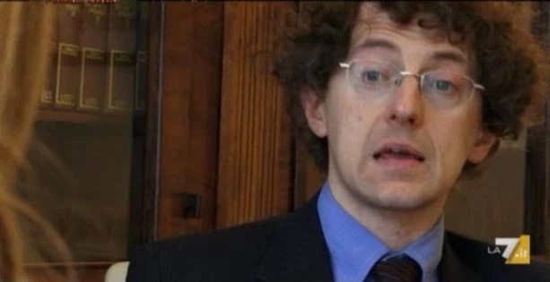 Italia fuori dall'euro, Mario Seminerio: "Ci sarà un incidente". Scenario tragico: così ci faranno fallire