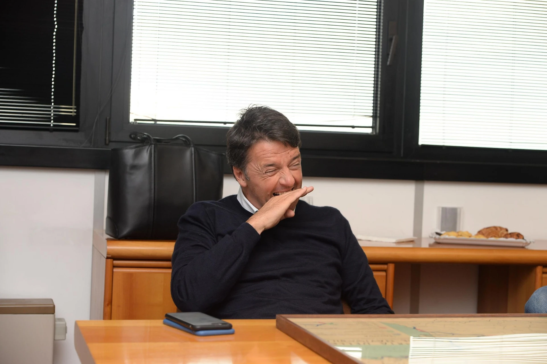 Bisignani rivela l'incredibile segreto di Matteo Renzi: "So nome e cognome: ecco chi lo sta per scaricare"