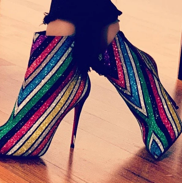 Sonia Bruganelli, tacchi a spillo e fan fuori di testa: il dettaglio che fa impazzire i suoi seguaci