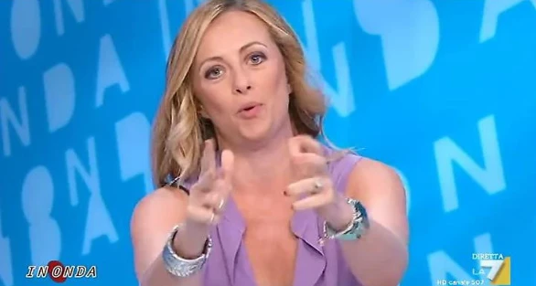 Giorgia Meloni deride Enrico Letta: "Claudio imperatore straniero? Altra distorsione storica della sinistra"