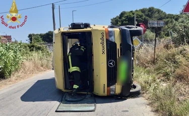Mazara del Vallo, scuolabus si scontro con un'auto: 8 bimbi feriti, due gravi