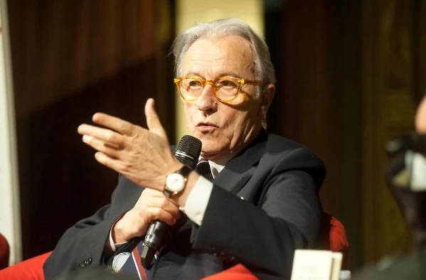 Vittorio Feltri: "Uscire dall'Europa per riconquistare sovranità. Salvini, ora basta berciare: agisci"