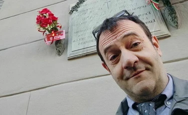 Pd, espulso il consigliere di Torino: "Starà facendo un pom***"