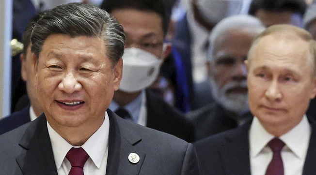 Putin parla di guerra, Xi Jinping gli ride in faccia: umiliato davanti al mondo