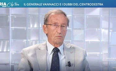 L'aria che tira, Gianfranco Fini contro Vannacci: "Non ne ha ancora azzeccata una"