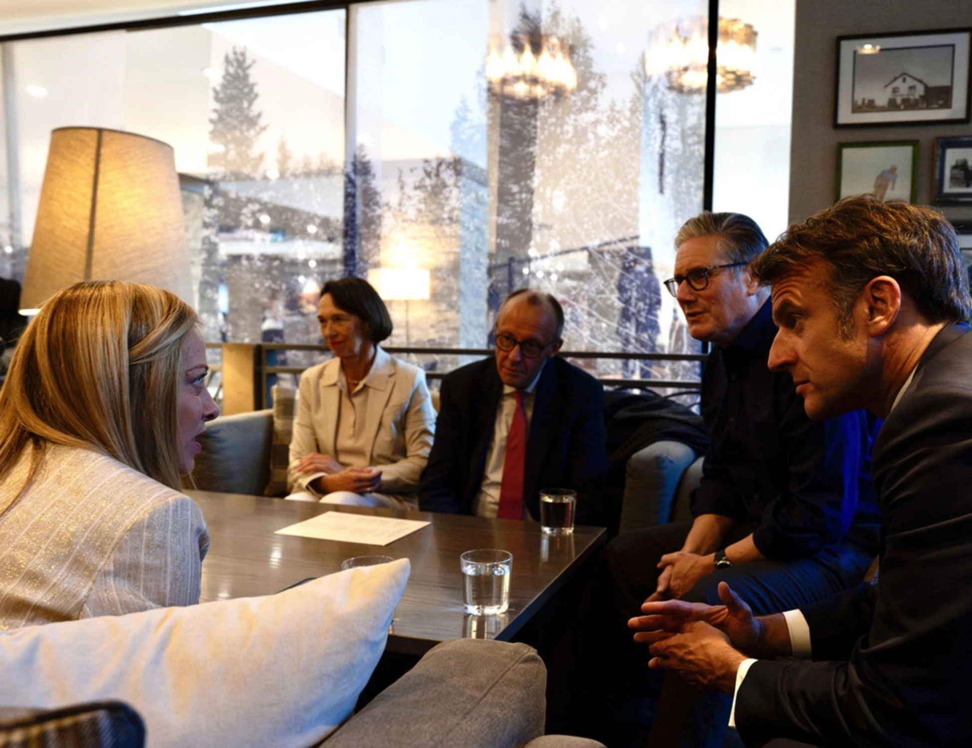 Groenlandia, la nota dei leader europei a Trump: "Fa parte della Nato"