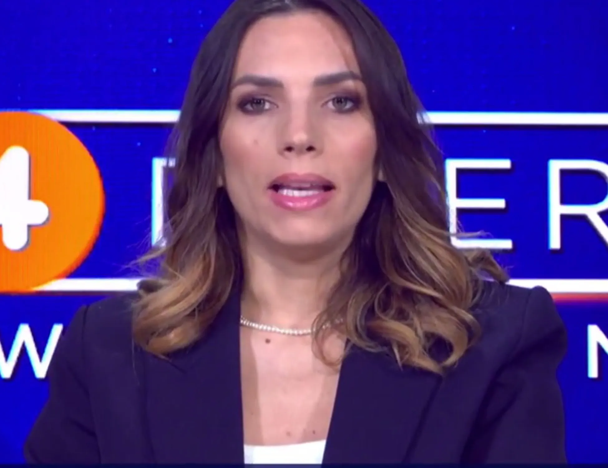 Leggi l'articolo: "Sintomo di debolezza": la grillina deraglia su Meloni