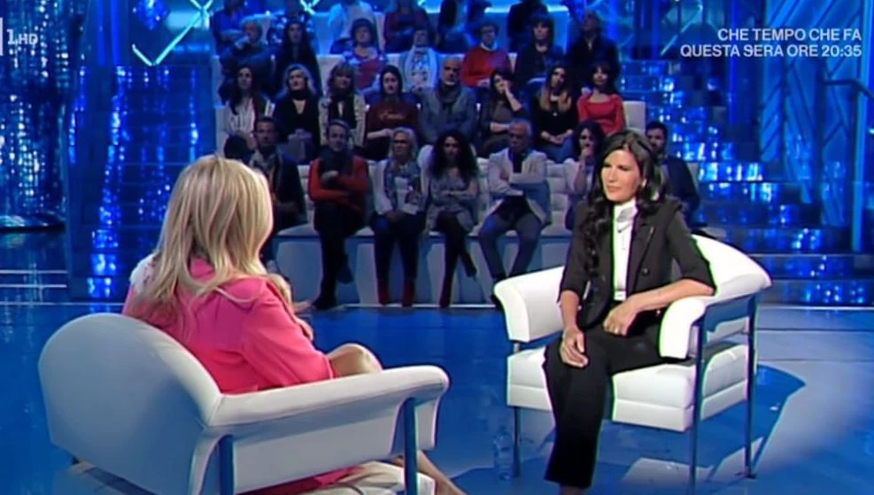 Domenica In, Mara Venier a valanga su Pamela Prati: "Prendere in giro un'amica". Giallo nozze, si schiera