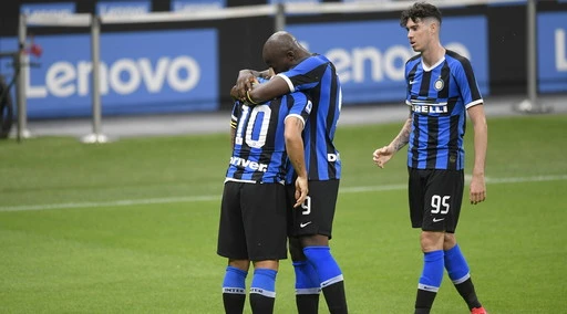 Serie A, Lukaku e Lautaro fanno 30: l'Inter riparte dal 2-1 sulla Samp e resta in scia della Juve