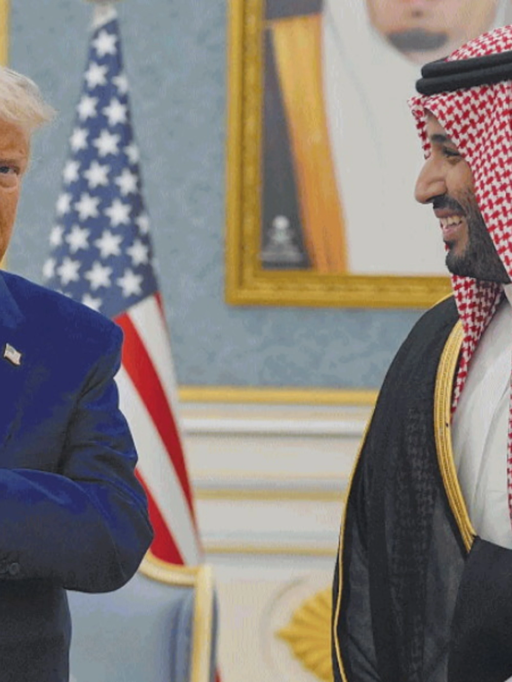 Donald Trump, tour in Medio Oriente: firma contratti e insegue la pace