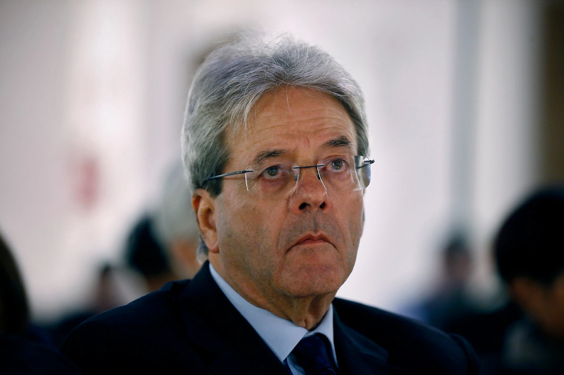 Paolo Gentiloni, l'ultimo delirio su Salvini: "È strategia della tensione: spinge i migranti all'illegalità"