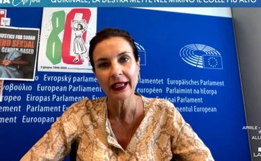 https://media.liberoquotidiano.it/LhMDtBT3Vbew54mQtNikD2QpiL4GKzqTCXeMGVrKnNI/width:800/quality:90/aW1hZ2VzLzIwMjYvMDcvMDEvMTIxNDI3NTk5LTNlY2EwNmUzLWM3ZmYtNGEyMi05MjU5LWQ1ODZkZTMzYmIwOC5qcGc.webp