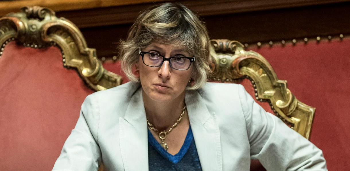 Giulia Bongiorno, le femministe in piazza la ignorano: una incomprensibile amnesia