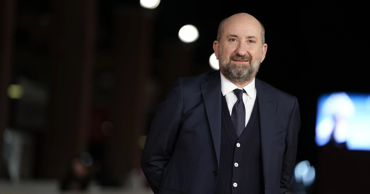 Antonio Albanese si racconta: "Ecco il mio cento domeniche"