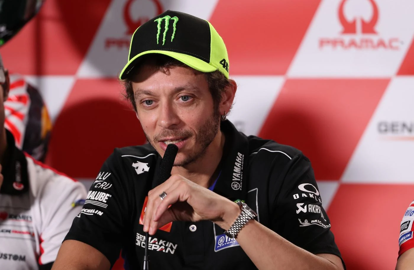 Valentino Rossi è per sempre, l'impresa: 400 gare in MotoGp. Poi la promessa ai tifosi