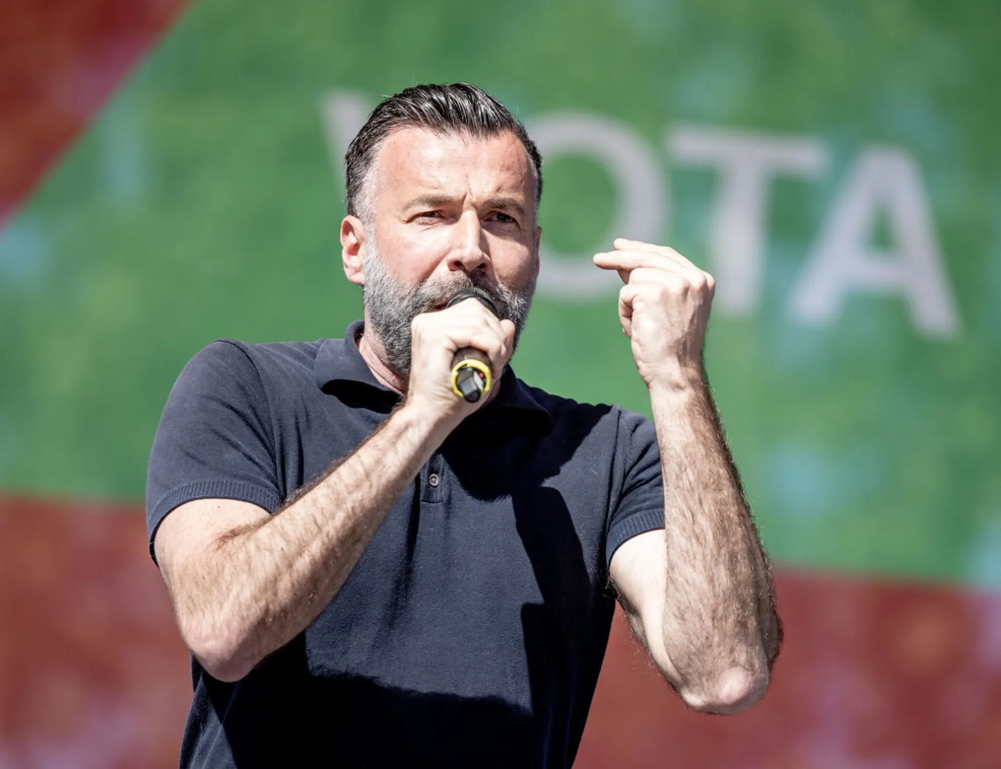 Leggi l'articolo: "Colpa della destra": aggressioni a Bologna? Il delirio di Alessandro Zan