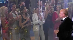 Grande Fratello Vip, Signorini pugnalato a Mediaset: chi ha guardato Amadeus su Ra1 a Capodanno 