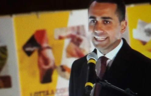 Luigi Di Maio rompe il silenzio sui sondaggi: "Ne ho letto uno, M5s a un passo dalla vittoria. E sui collegi vi dico che..."