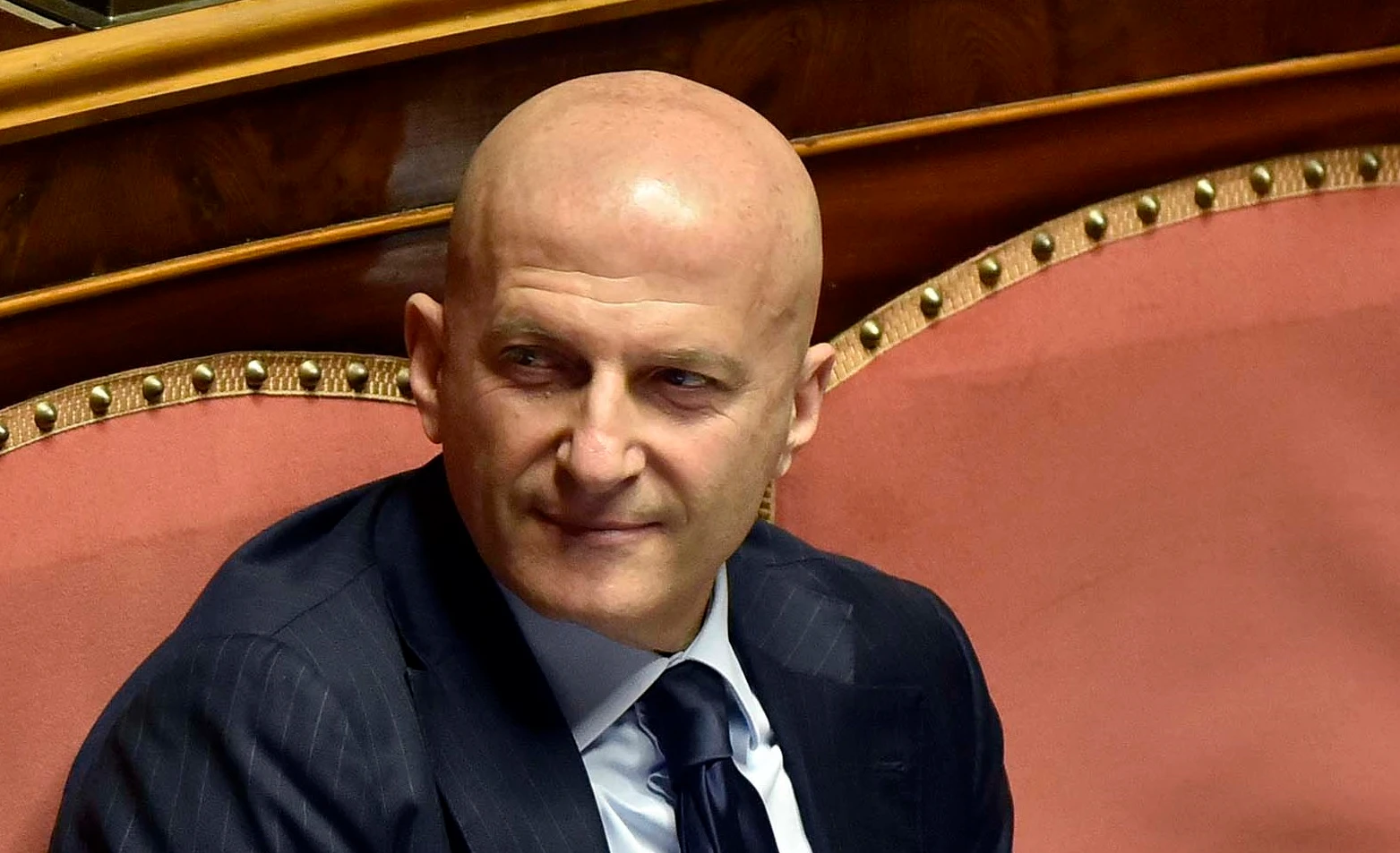 Augusto Minzolini: "Giuseppe Conte scelga sulla Russia. O Trump o Macron, tutti e due è da Italietta"