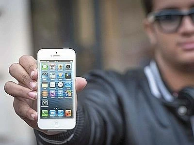 Apple taglia le forniture, l'iPhone 5 non vende come sperava società Cupertino