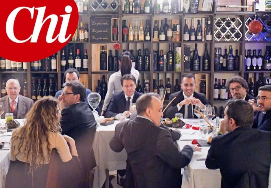 Paolo Savona, il suo volto spaventosa nella foto della cena offerta da Giuseppe Conte