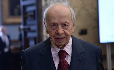 Giorgia Meloni, la profezia di Lamberto Dini: "Nel 2027 al Quirinale"