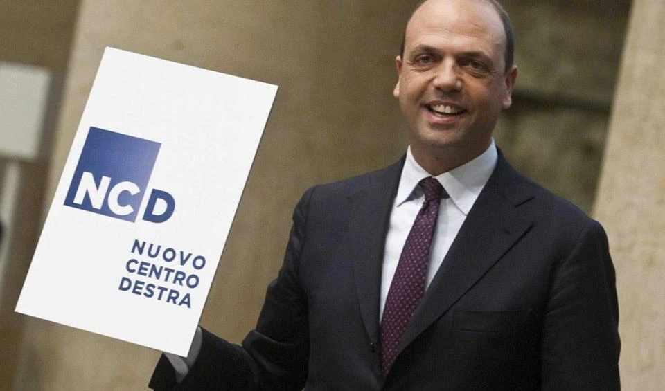 Ncd, Alfano presenta il simbolo di "Nuovo Centrodestra"