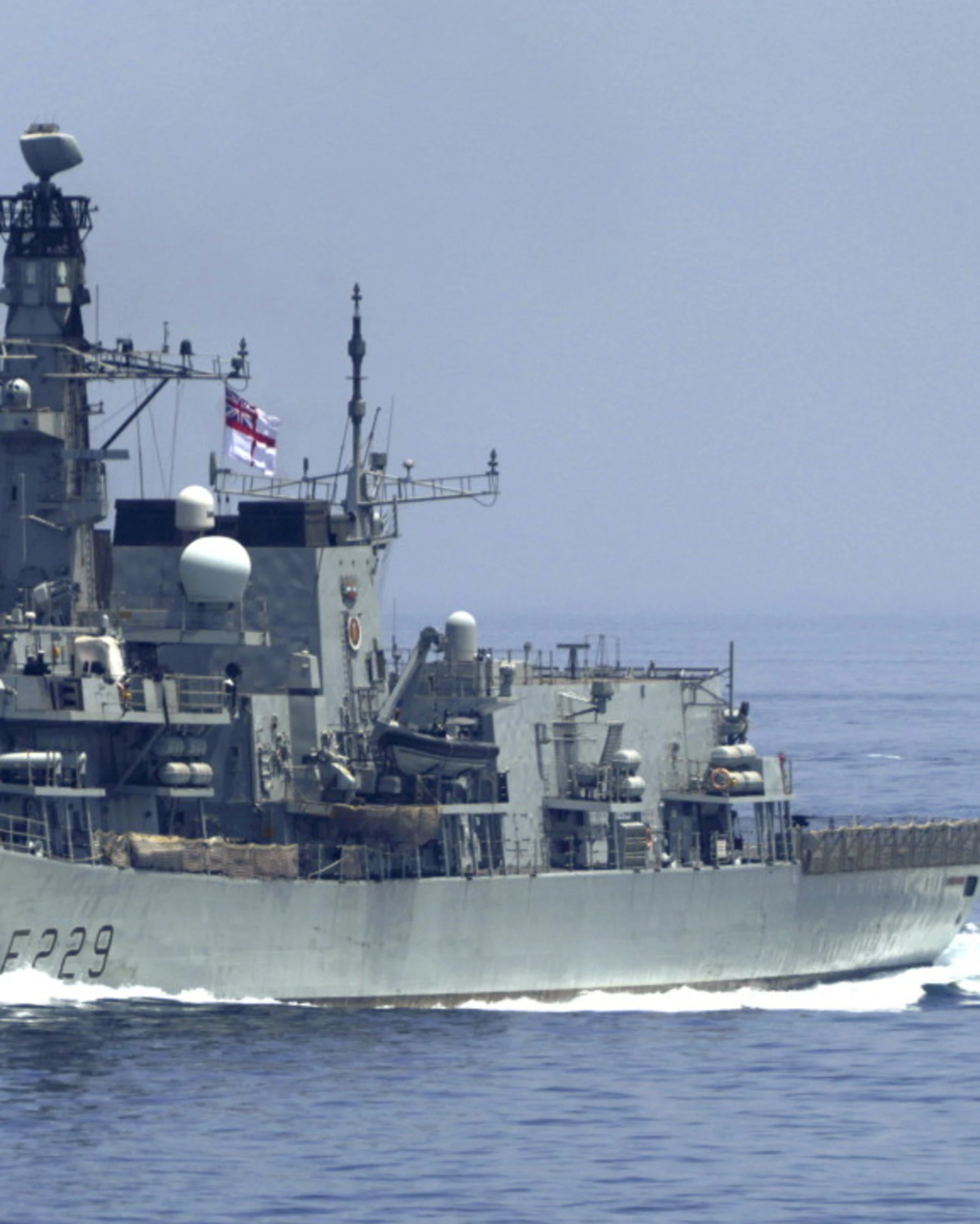 Iran, le indiscrezioni: pronti a minare lo stretto di Hormuz