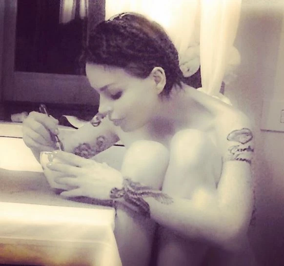Nina Moric completamente nuda su Instagram
