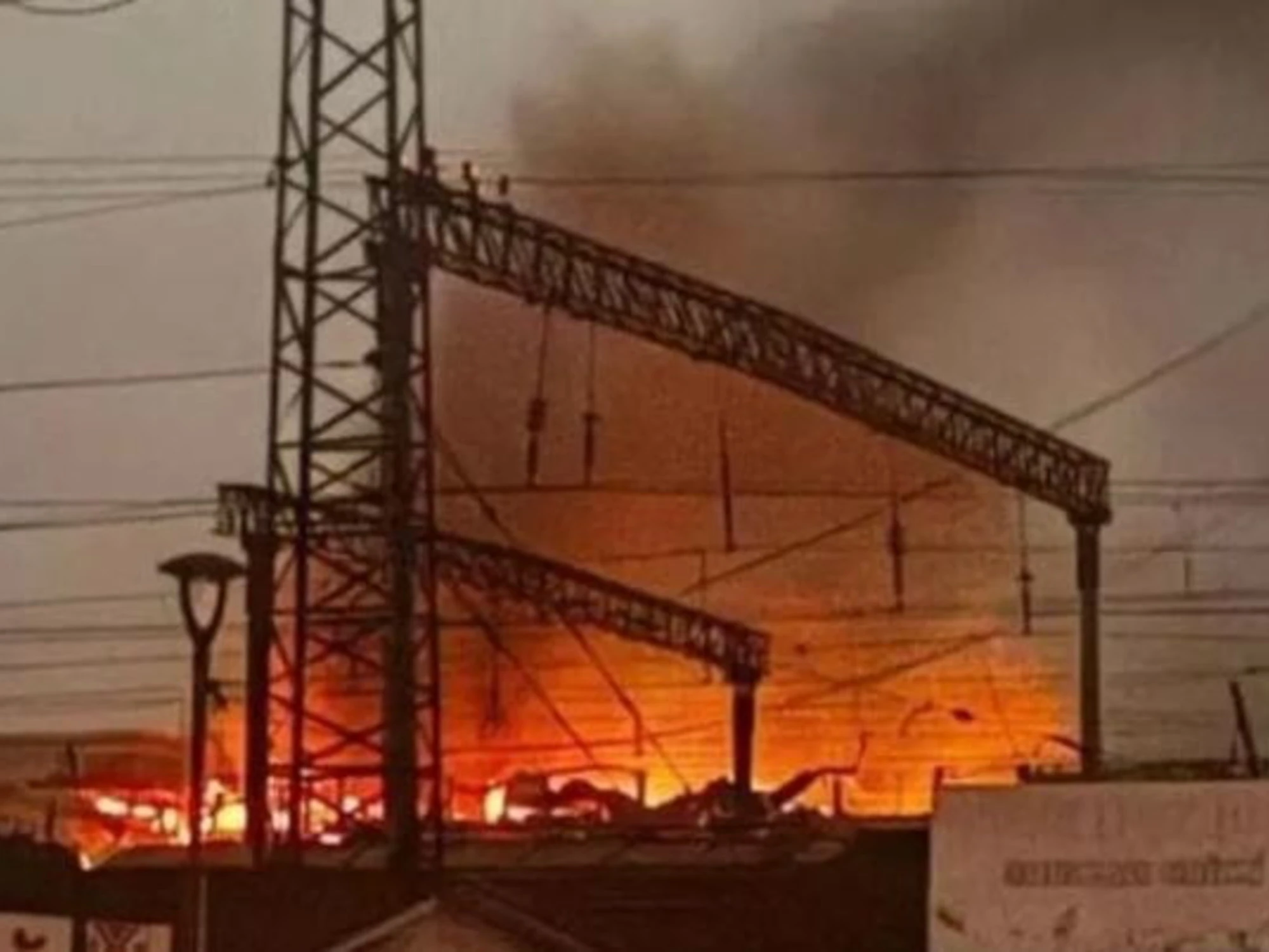 Massiccio attacco russo su Kiev: ecco il volto brutale di Putin