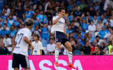 Napoli, il Como espugna il Maradona: prima vittoria in campionato