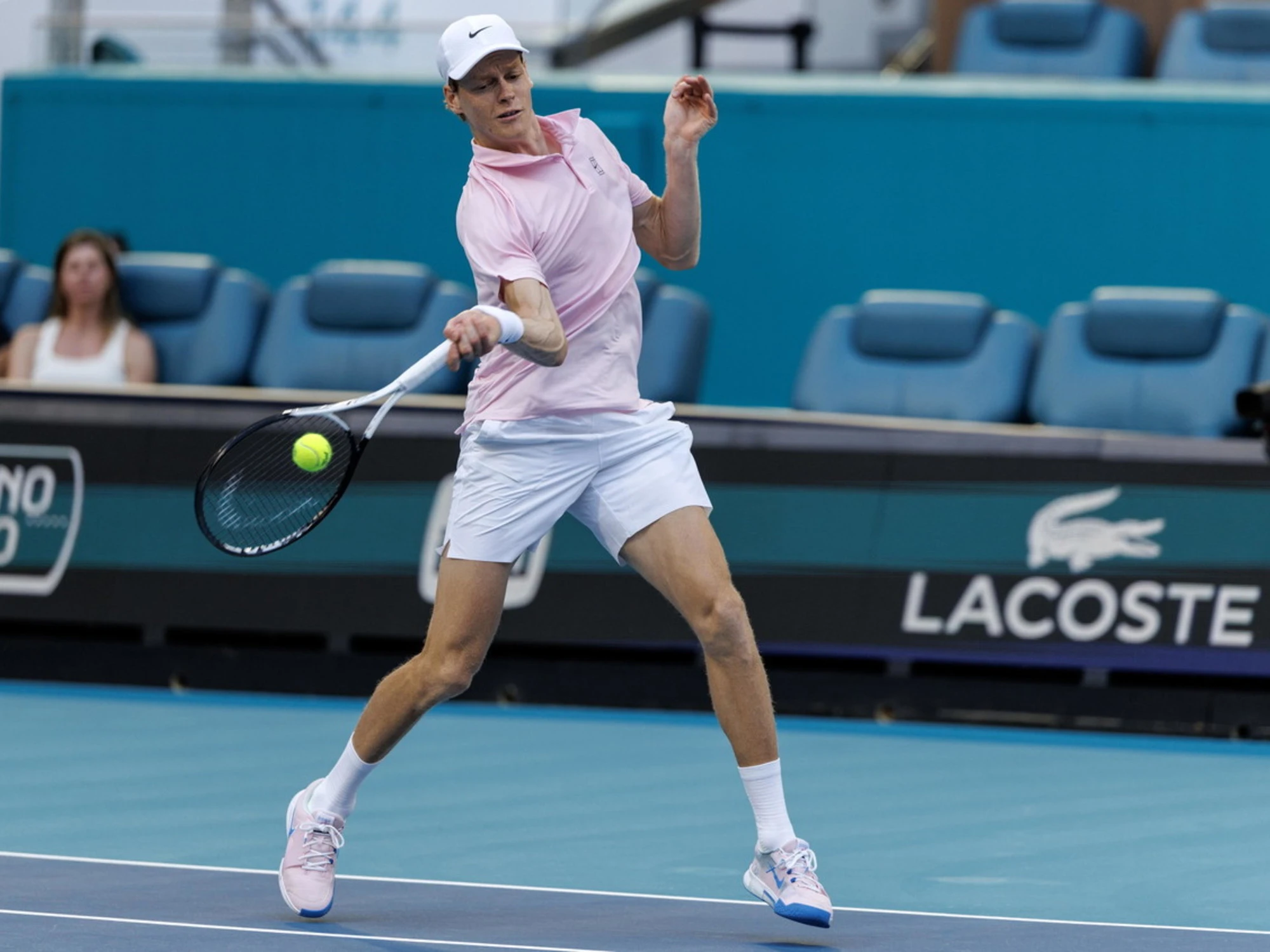 Jannik Sinner impensabile: prima massacra Tiafoe, poi lo "giustifica" così