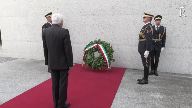 https://media.liberoquotidiano.it/Lp-_gh205AsBcpyOJchqJ47600tB2nVbcVoQ-UeHpU0/width:800/quality:90/aW1hZ2VzLzIwMjUvMDkvMTEvMDk0MDMwMTM5LWRiMjgxMmM1LTBkMjktNDY3OC1hOTE5LTQxNWY3YWM0YjY5MC5qcGc.webp