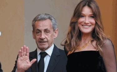 https://media.liberoquotidiano.it/LpCFDnFk1dXcHAX6ikUBXs0PLelallEB3_9B9fIqTxQ/width:800/quality:90/aW1hZ2VzLzIwMjUvMDkvMjcvMDgzMDQ5MDg0LWU1ZDVlOTMzLWMyMzUtNDlhZS05NmI3LTgxMGMwMmRiYjk0YS5qcGc.webp