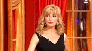 Ballando con le Stelle, rumors impazziti su Milly Carlucci: "C'è stato un incontro", chi ha assoldato