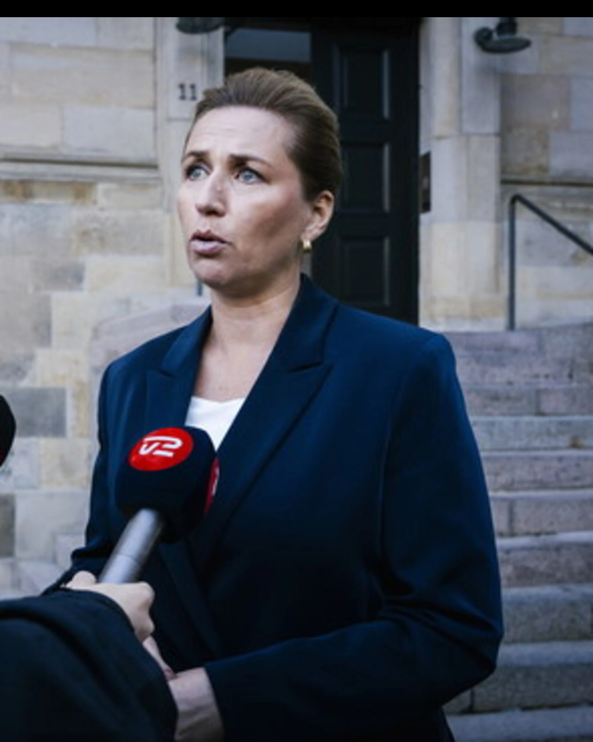 Copenaghen, la premier Frederiksen avverte Putin: "Abbiamo il mandato di abbattere droni"