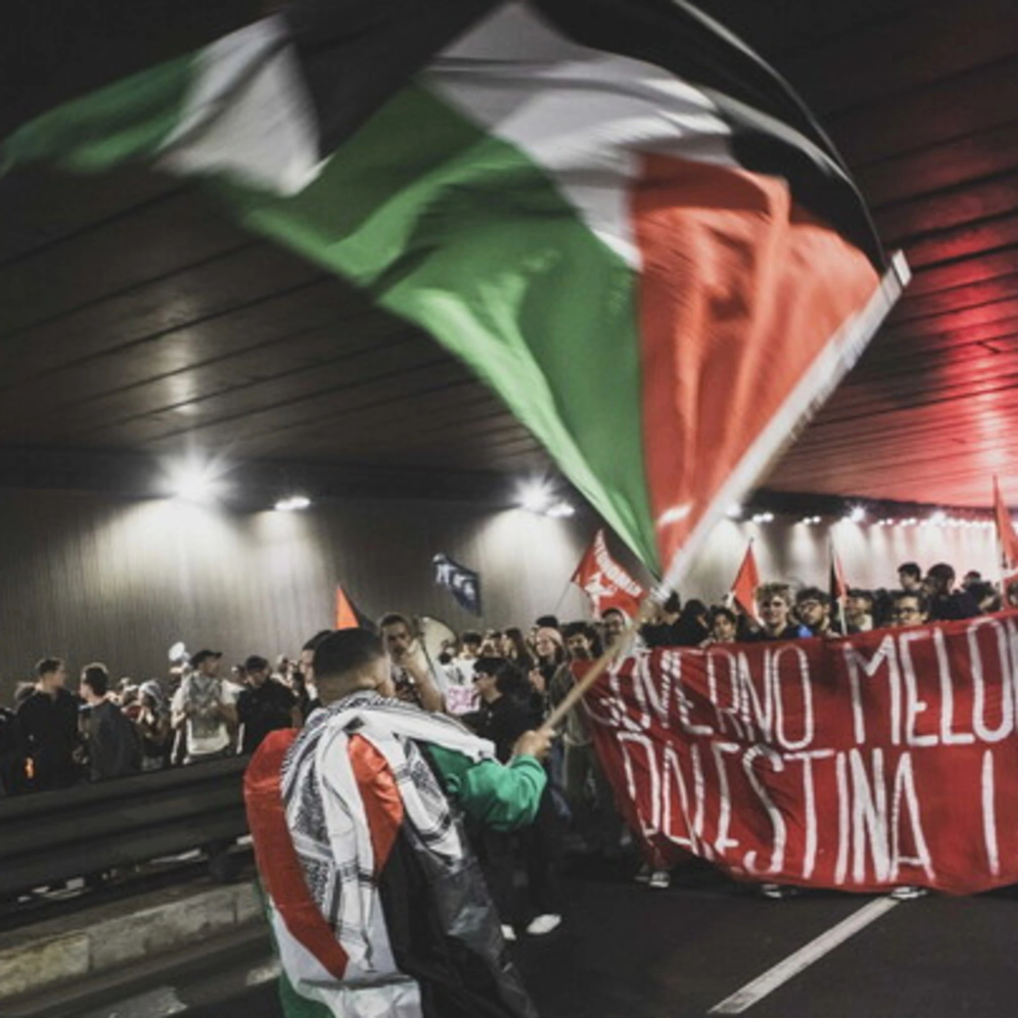 La sinistra non molla la propaganda su Gaza