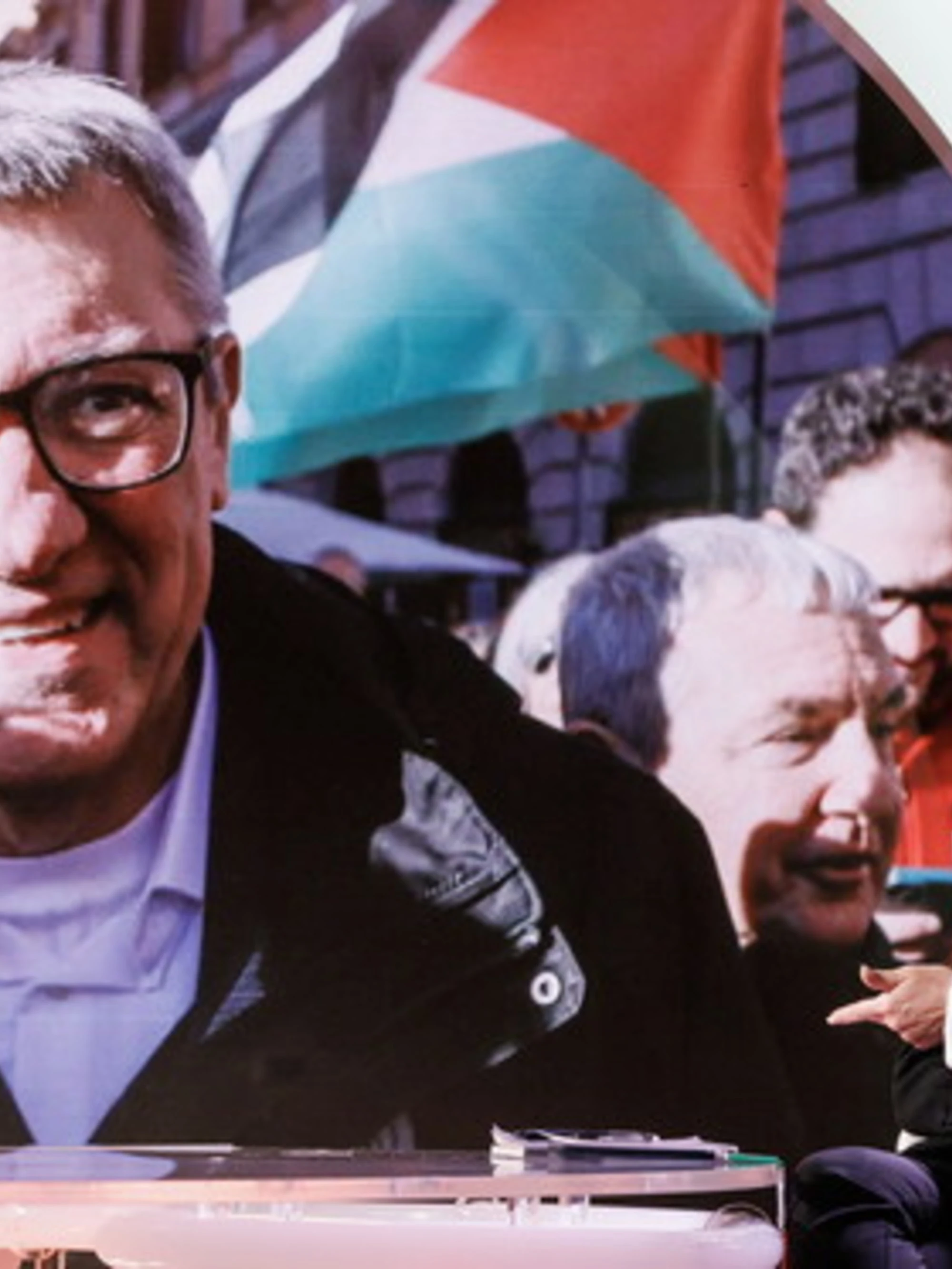 Manovra, la destra taglia le tasse e Landini va in piazza