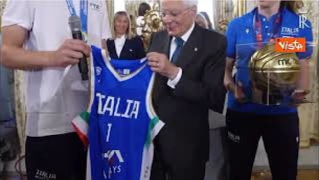 https://media.liberoquotidiano.it/LvnRmIGFLW3RbNRP9px5WsQyDQ0-BHxqEvmyTufLZAc/width:800/quality:90/aW1hZ2VzLzIwMjUvMDkvMTUvMTg0NjIyMTI4LTZlOWVlYjQyLTAxZDgtNDJmNC05MDQxLTVkYjFkZGYyNTVjYy5qcGc.webp