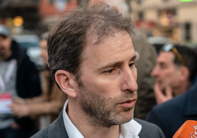 Davide Casaleggio vuole cancellare il lavoro: M5s, l'ultimo delirio
