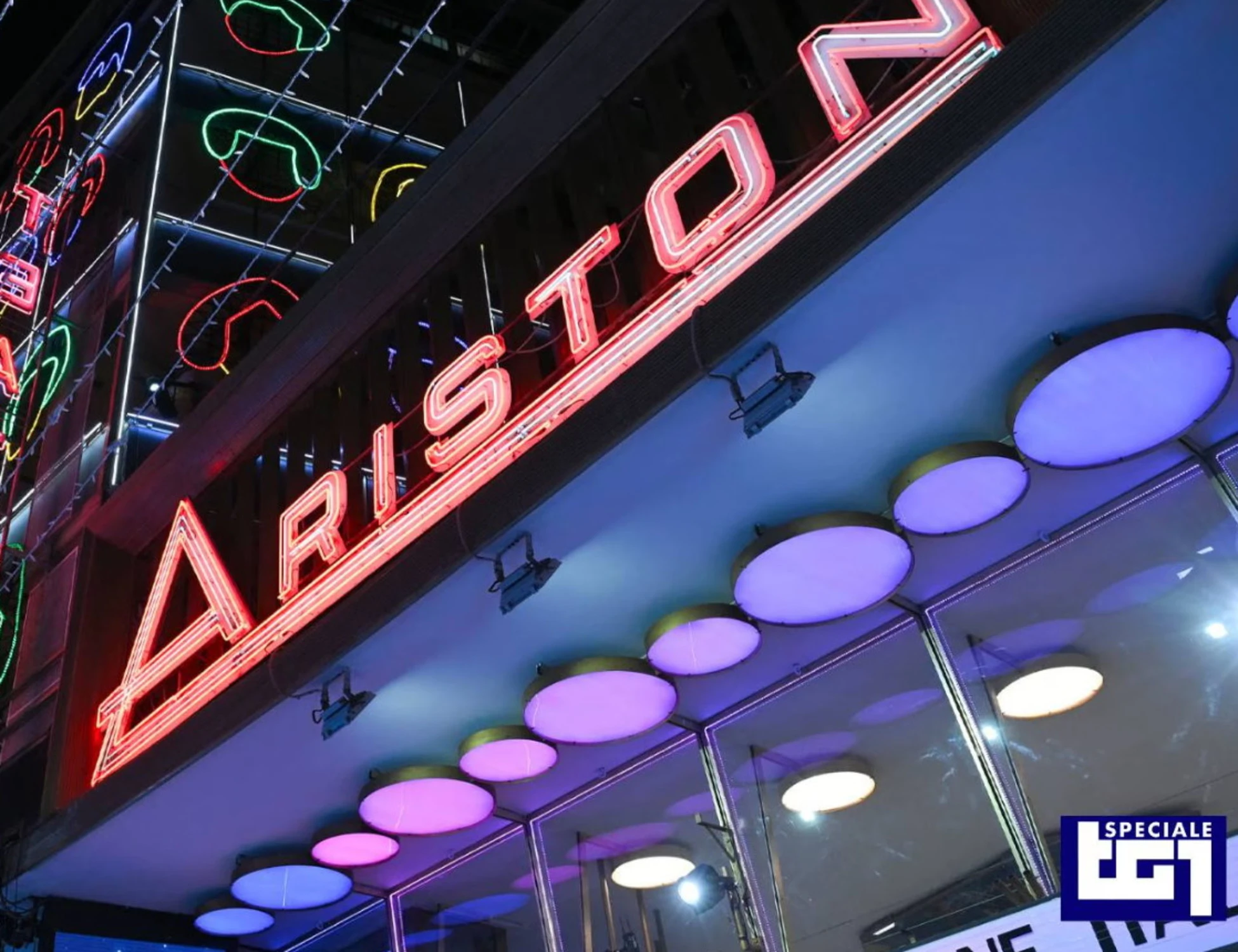 Sanremo 2026, clima tossico in riviera: sfregio alle forze dell'ordine