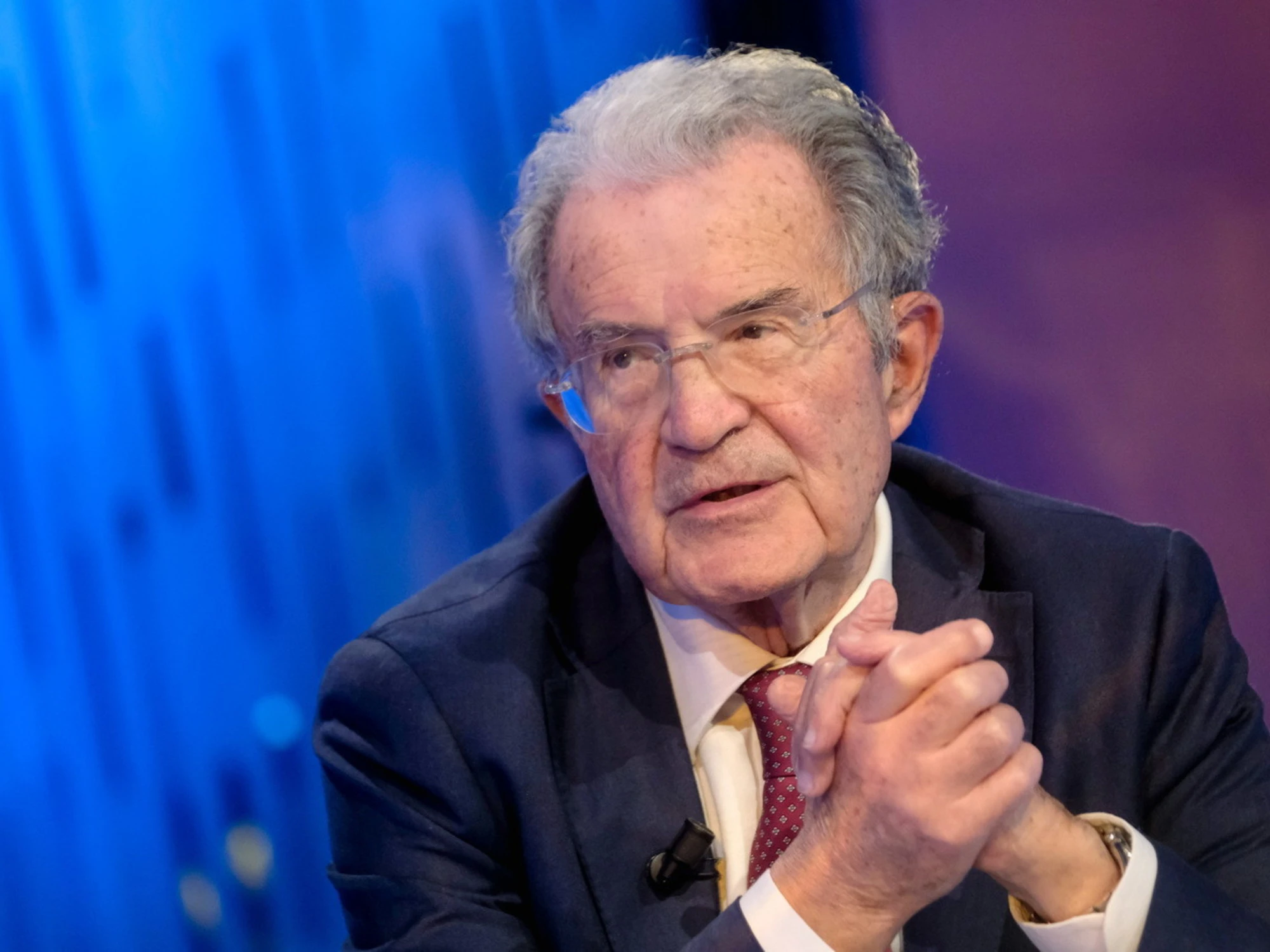 Prodi stronca Giuseppi: "Chi vuole oggi le primarie fa un giochino distruttivo Il federatore? Prematuro"