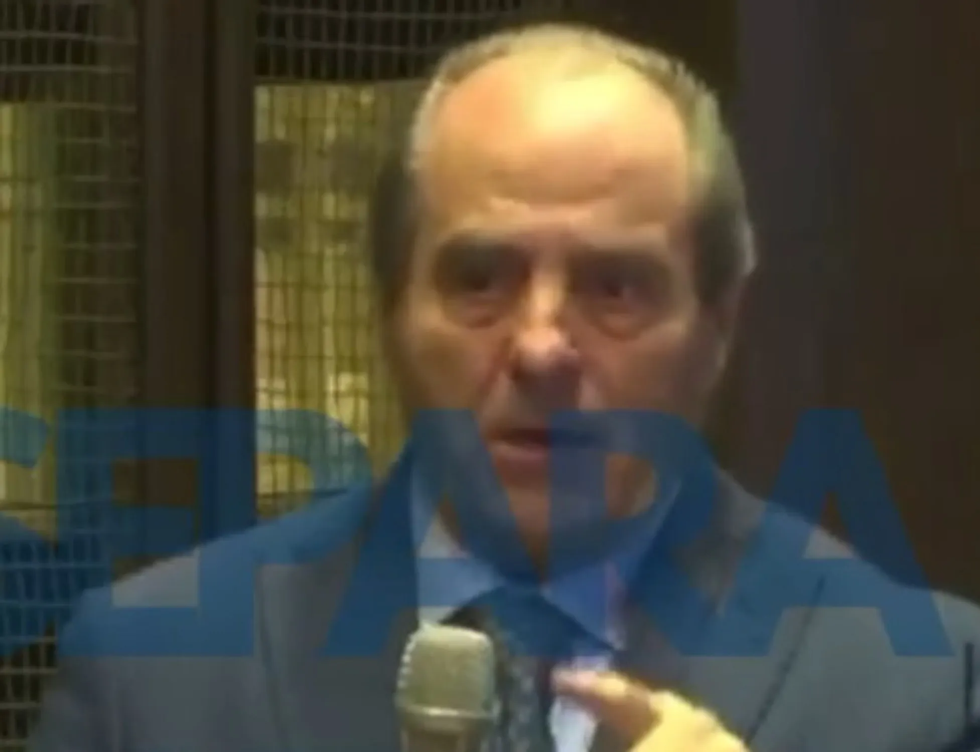 Leggi l'articolo: Di Pietro, denuncia: brogli, cosa sta accadendo 