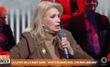 Dritto e rovescio, Iva Zanicchi asfalta il maranza: "Delinquente, non ha senso"