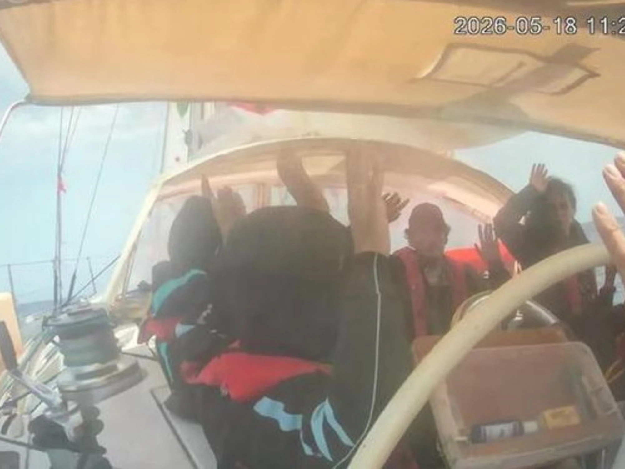 Flotilla, 10 barche ancora verso Gaza. I genitori dell'italiano arrestato: "Orgogliosi di lui"